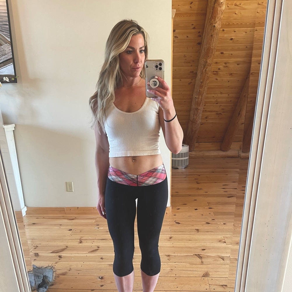Angelina plaid waistband capri legging